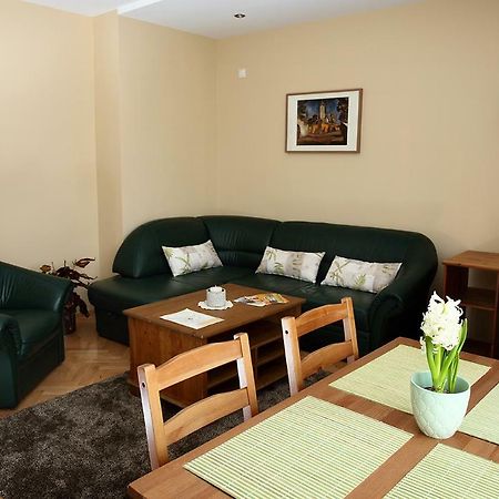 Ecomfort Apartment Kecskemet Bagian luar foto