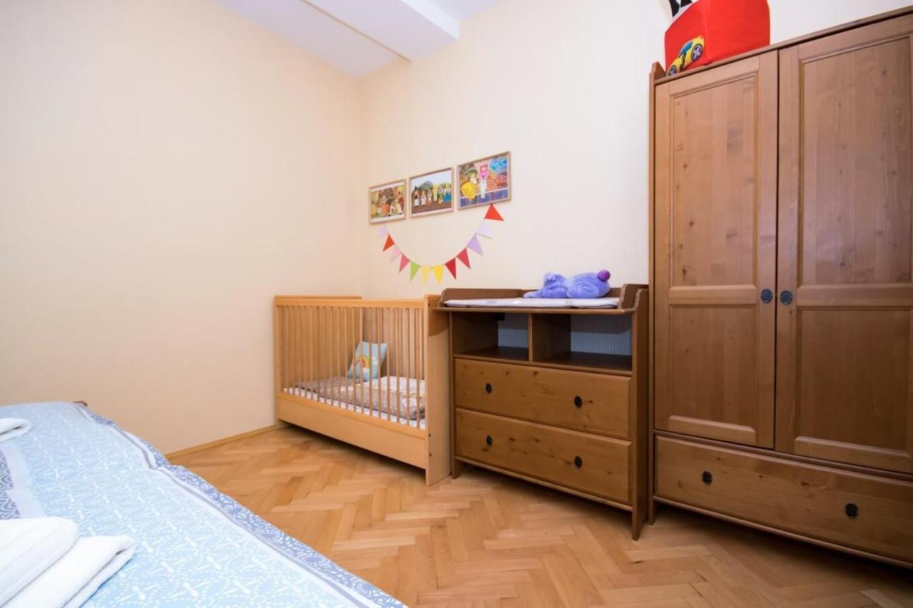 Ecomfort Apartment Kecskemet Bagian luar foto