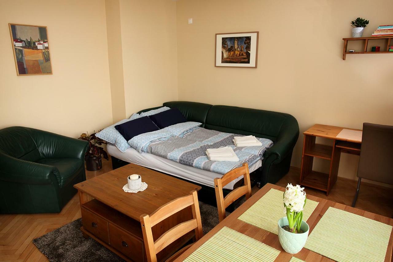 Ecomfort Apartment Kecskemet Bagian luar foto