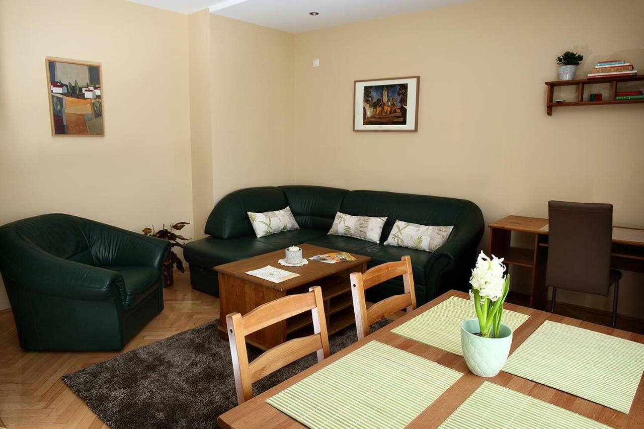 Ecomfort Apartment Kecskemet Bagian luar foto